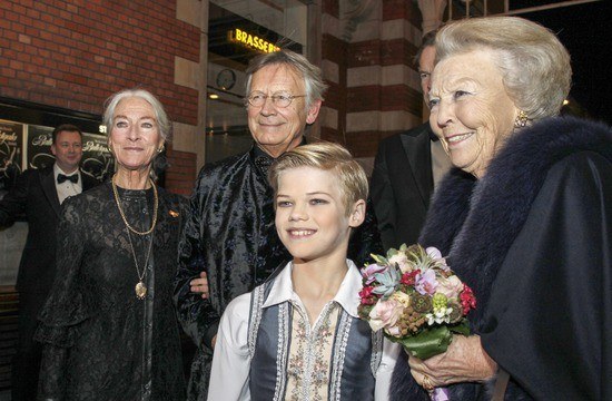 Prijzen Dansersfonds'79 tijdens Nederlands Balletgala