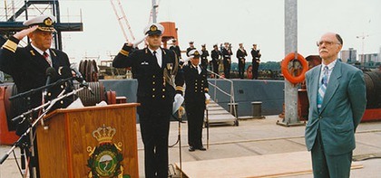 Jan Jaap van Rijn in 1994 bij zijn benoeming tot Officier in de Orde van Oranje-Nassau