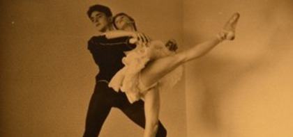 Jan Jaap van Rijn tijdens een optreden van zijn eigen balletschool, eind jaren vijftig